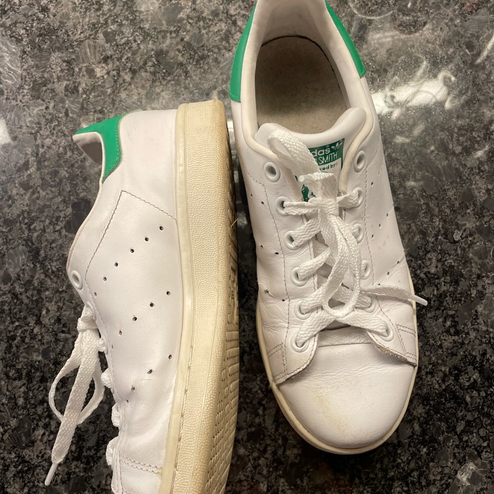 Iconic Adidas Stan Smiths women’s size 6 white